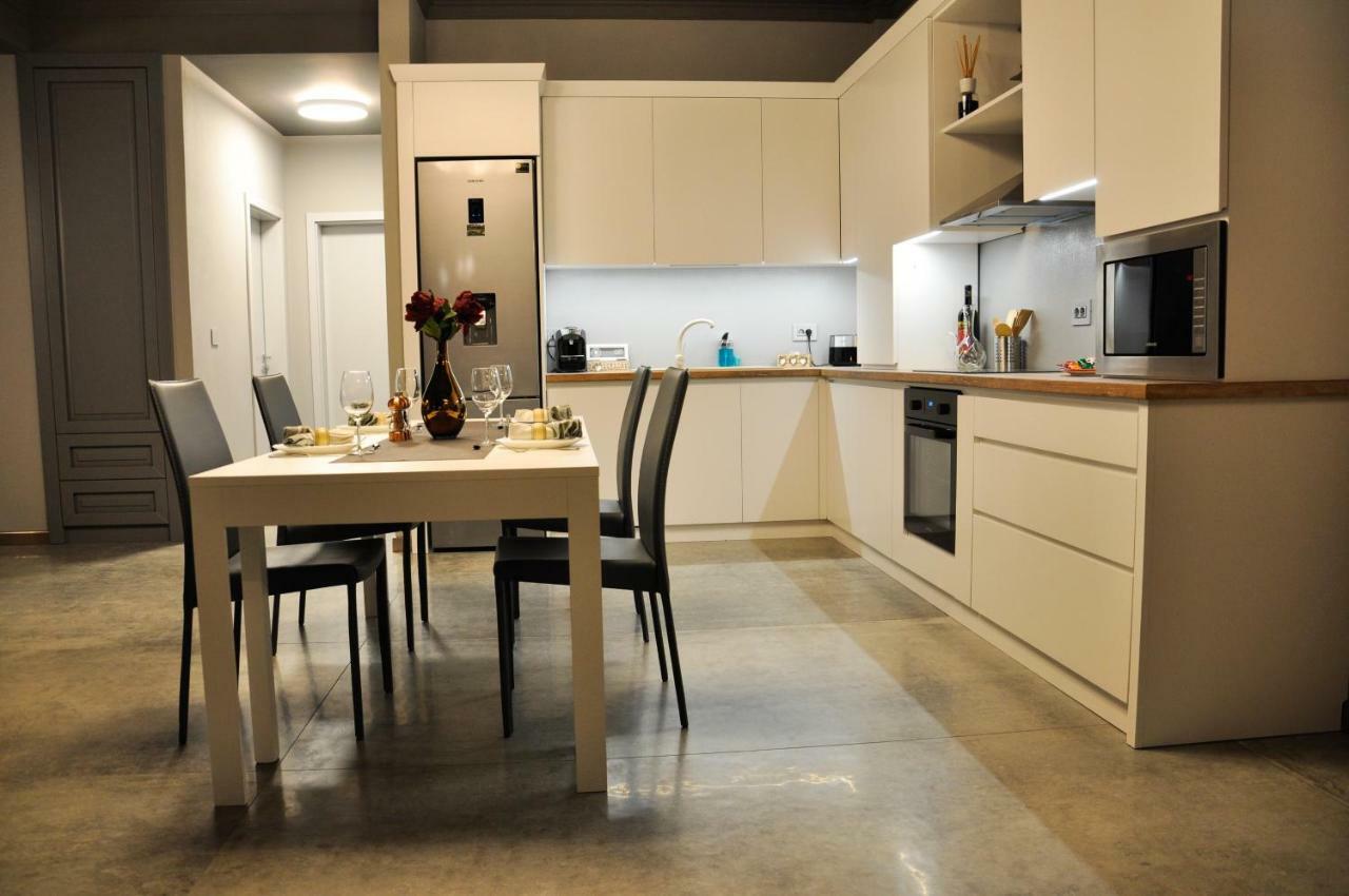 Rubio Residence - Accmonia Luxury Apartment Арад Екстериор снимка